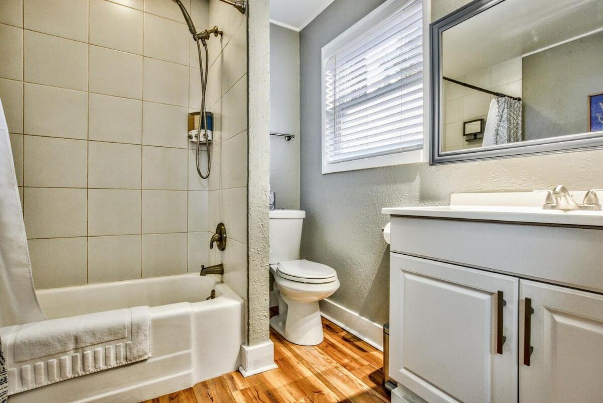 فيلا The Vibrant Victorian Hot Tub & Fire Pit In Occ كولورادو سبرينغس المظهر الخارجي الصورة